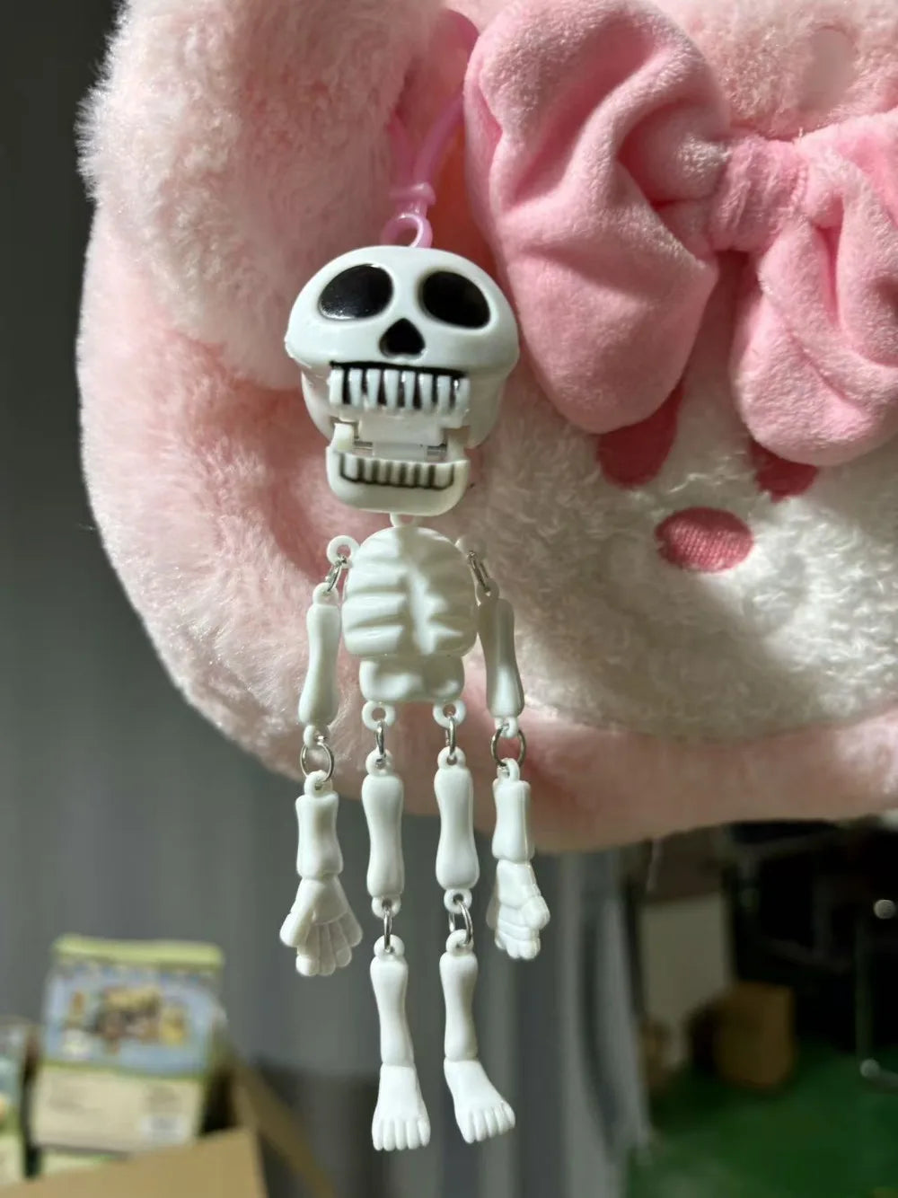 Creativity Pull String Skull Head Keyring Plastic Gifts Horror  Skeleton Charm Skull Keychain Bags Accessories